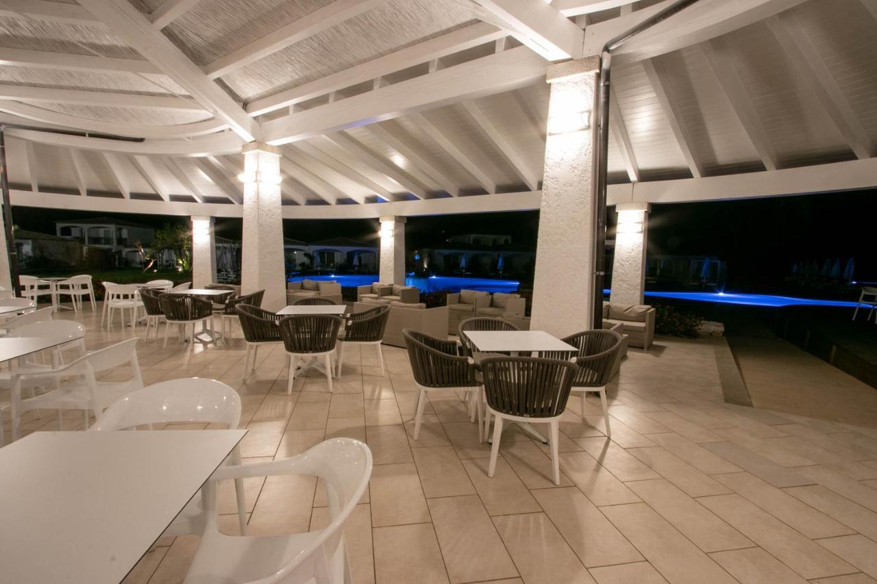 Limone Beach Resort Castiadas Exteriör bild